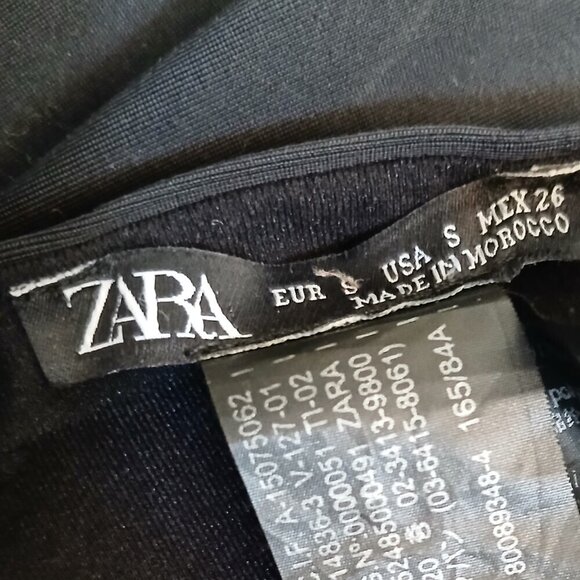 ZARA “Trikini” Black One Piece Front V Neck Lined with Cowrie Shells As New Sz S - Picture 5 of 5